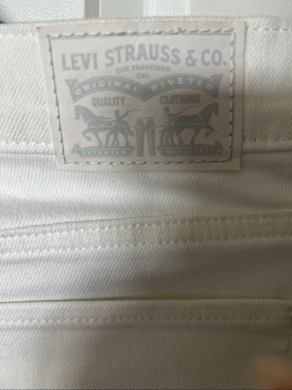 Levi's White Women's Skinny Jeans - Picture 4 of 4